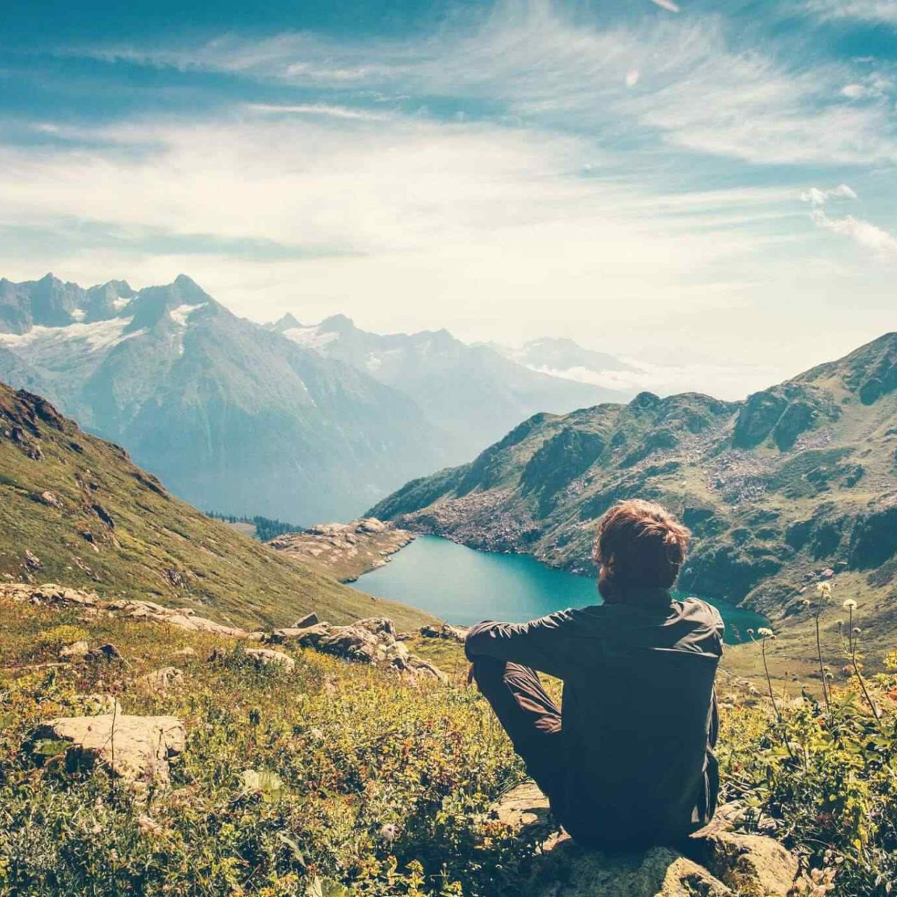 https://www.banitours.com/wp-content/uploads/2018/09/img-faq-01-1280x1280.jpg